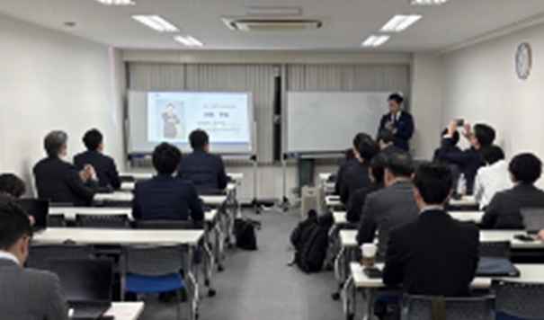 可視化と説明力のイメージ
