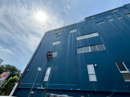 東京都三鷹市　ロープアクセス漏水工事