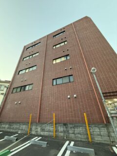 神奈川県厚木市　ロープアクセス　ベントキャップ交換