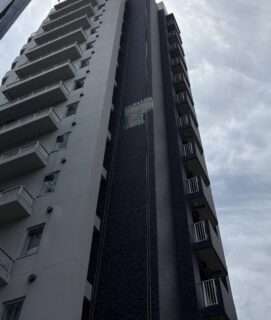 東京都立川市　外壁タイル撤去工事
