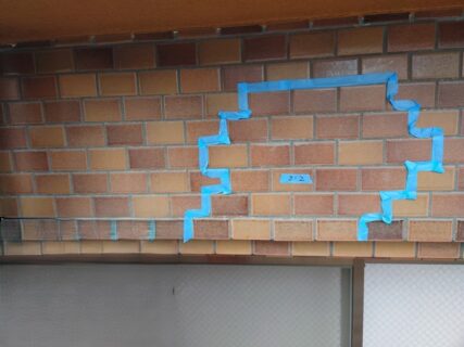 東京都中央区 無足場工法ロープアクセス外壁打診調査工事